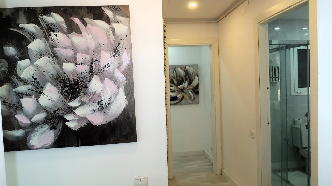 Entire Apartment , 2 Bedrooms Newly Remodeled Center Sitges Barcelona Exterior foto